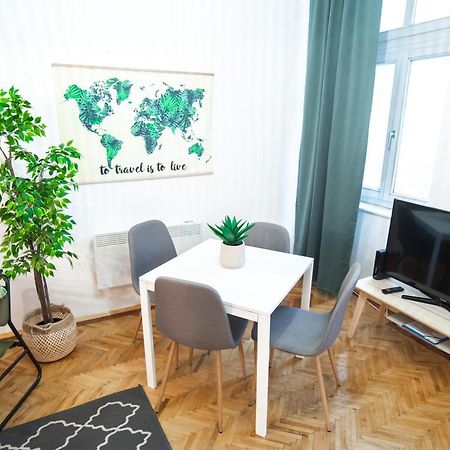 Lovely Apartment In Erzsebetvaros A57 بودابست المظهر الخارجي الصورة